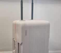 Shield Lock 3 – Off White